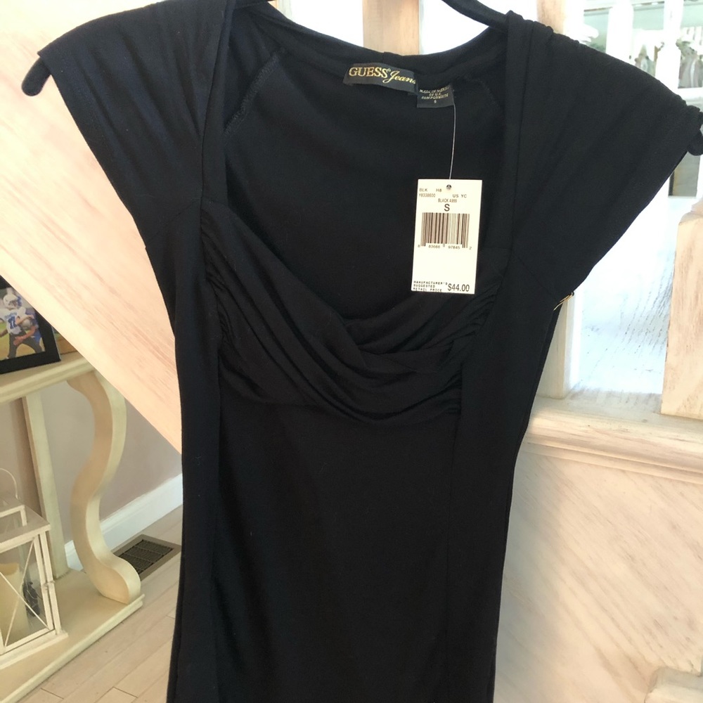 GUESS black short sleeve low cut tee